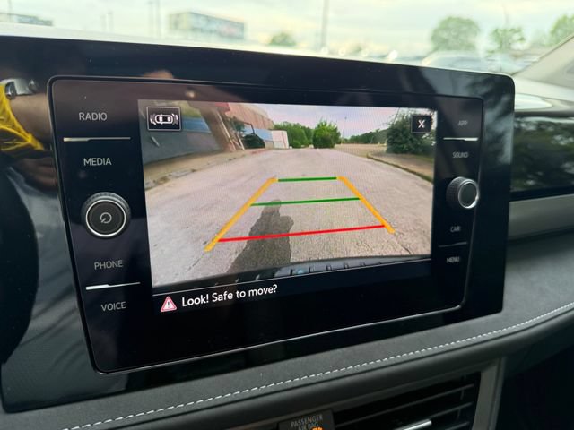 New 2026 Volkswagen Taos SE FWD image 13