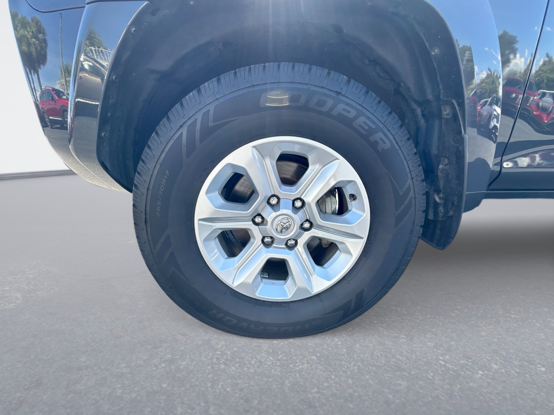 Used 2024 Toyota 4Runner SR5 AWD/4WD image 11