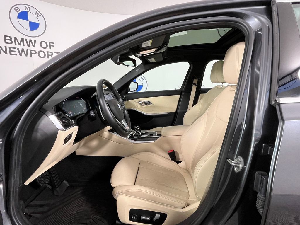 Certified 2022 BMW 330i xDrive Sedan w/ Driving Assistance Package image 21
