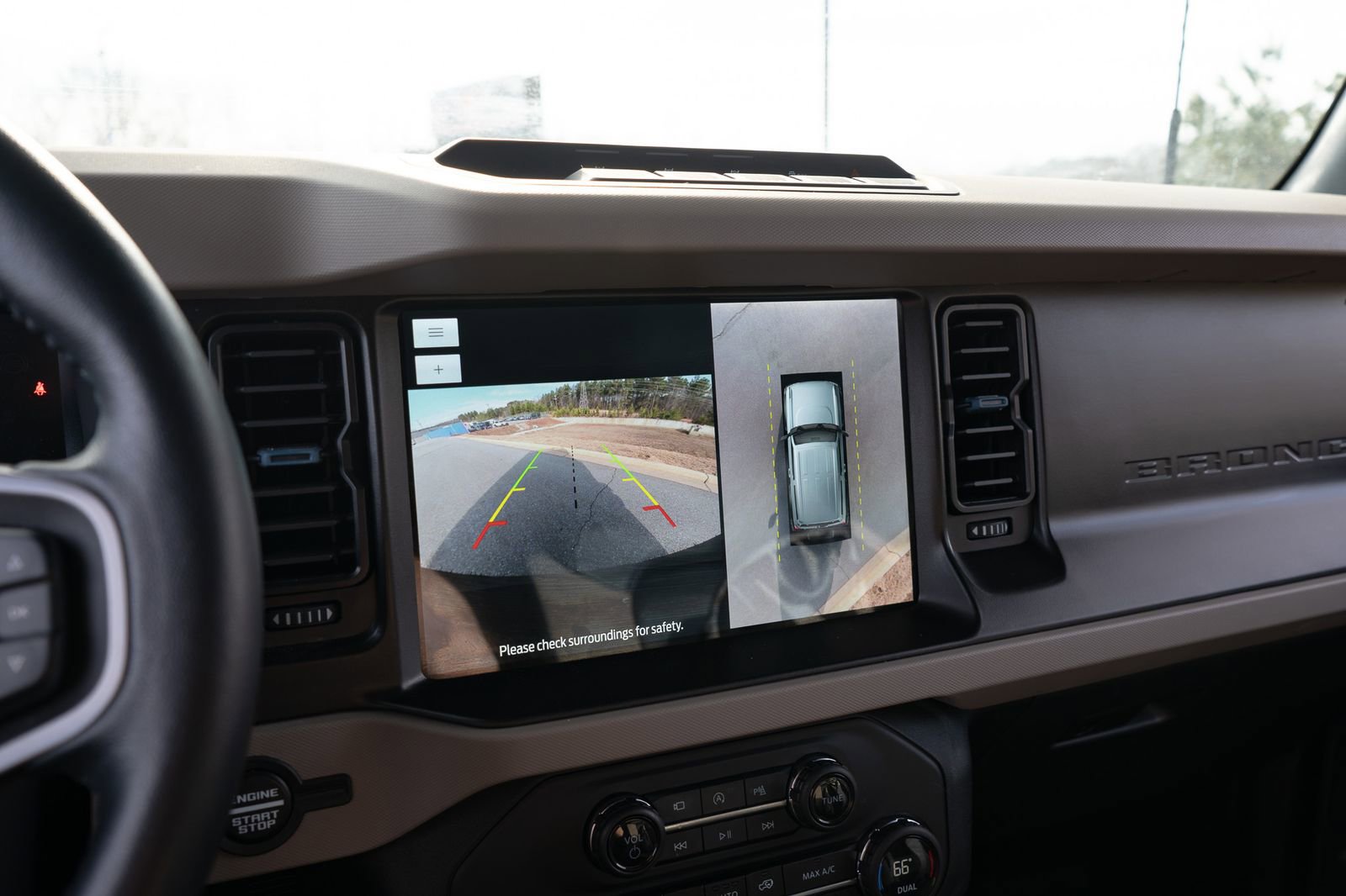 Used 2023 Ford Bronco Wildtrak image 24