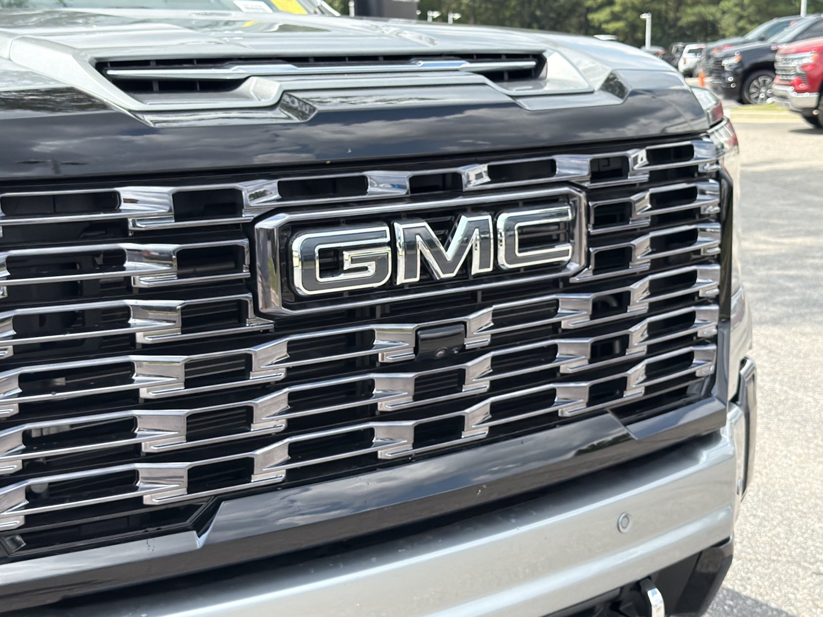Used 2026 GMC Sierra 2500 Denali Ultimate AWD/4WD image 6