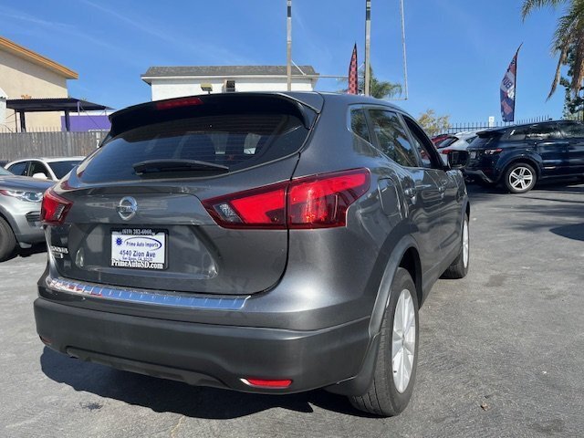 Used 2017 Nissan Rogue Sport S w/ S Appearance Package FWD image 9