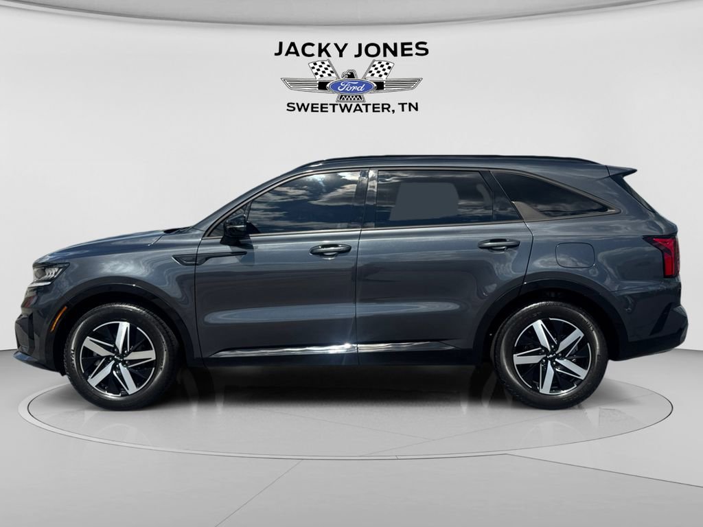 Used 2023 Kia Sorento S w/ Panoramic Sunroof Package image 2