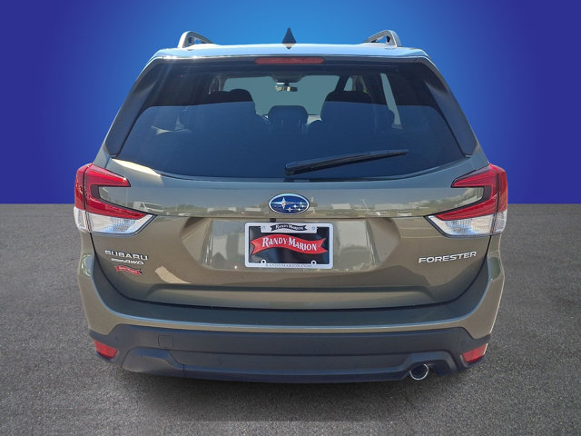 Used 2024 Subaru Forester Limited AWD/4WD image 5