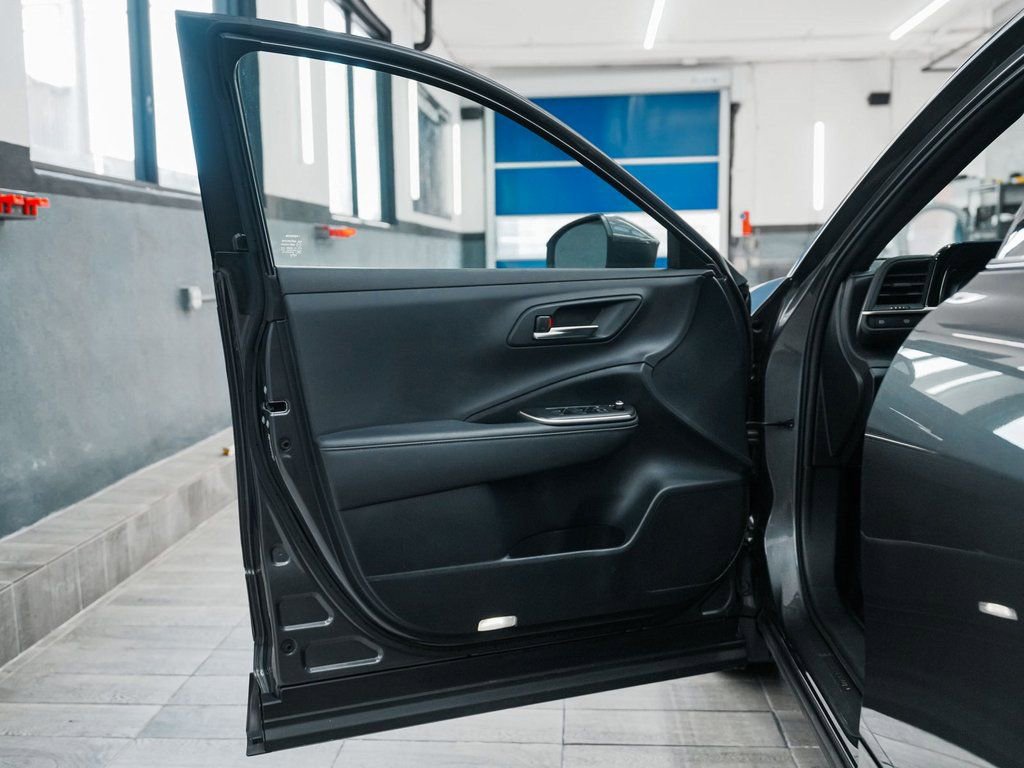 Used 2023 Toyota Crown XLE image 10