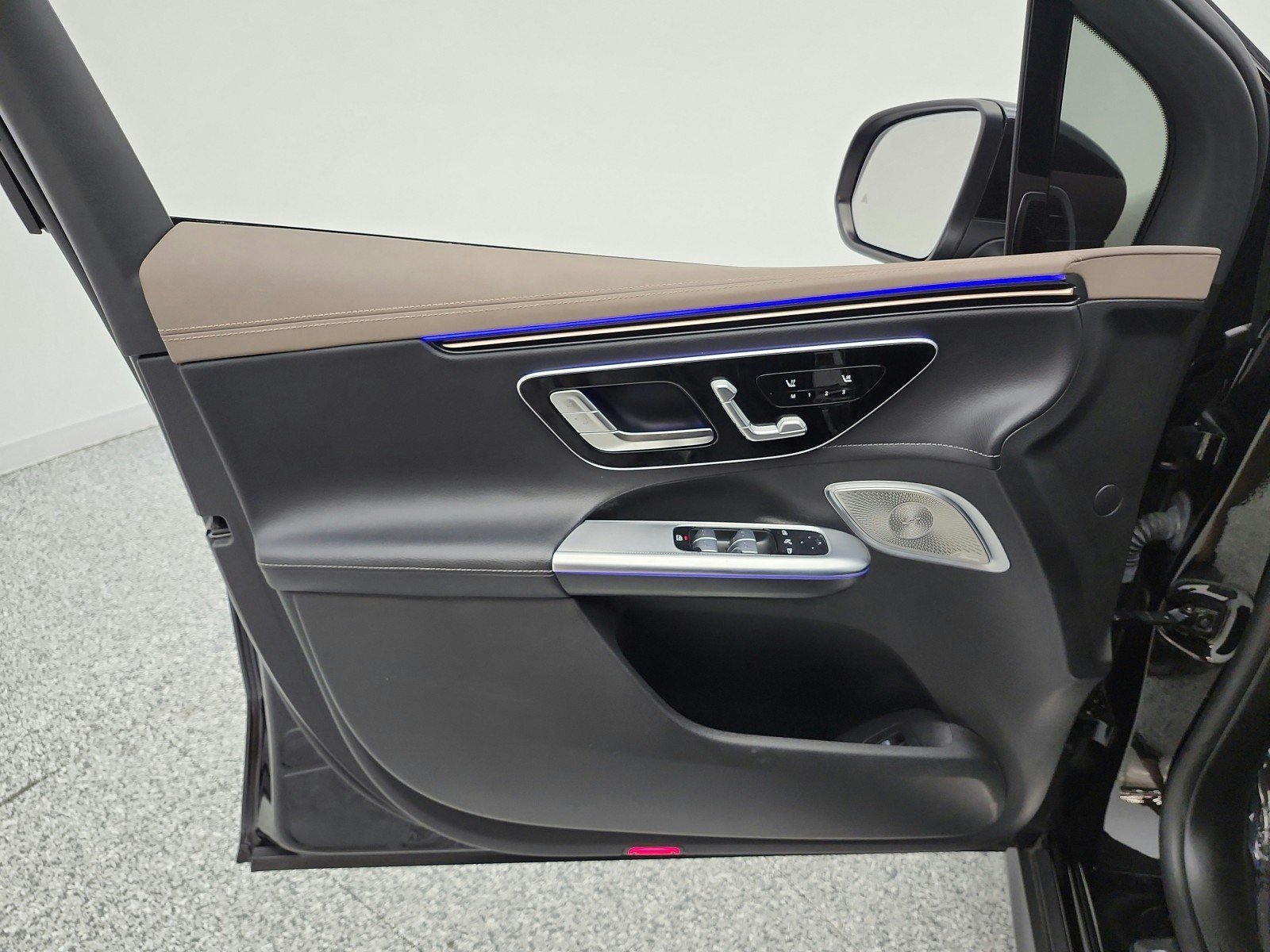 Certified 2023 Mercedes-Benz EQE 350+ 4MATIC SUV image 15