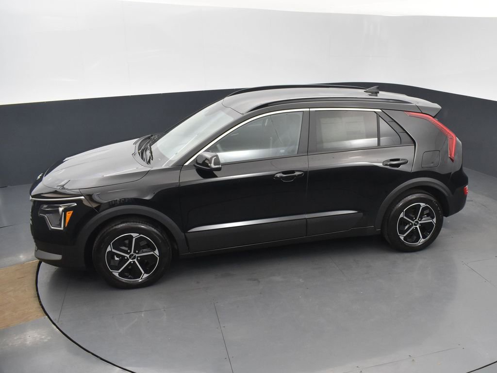 Certified 2025 Kia Niro EX FWD image 44