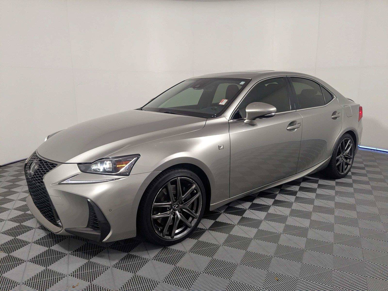 Used 2020 Lexus IS 350 F Sport w/ F Sport Package RWD image 2