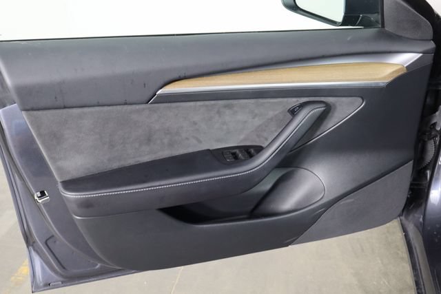 Used 2023 Tesla Model 3 Standard Range RWD image 17