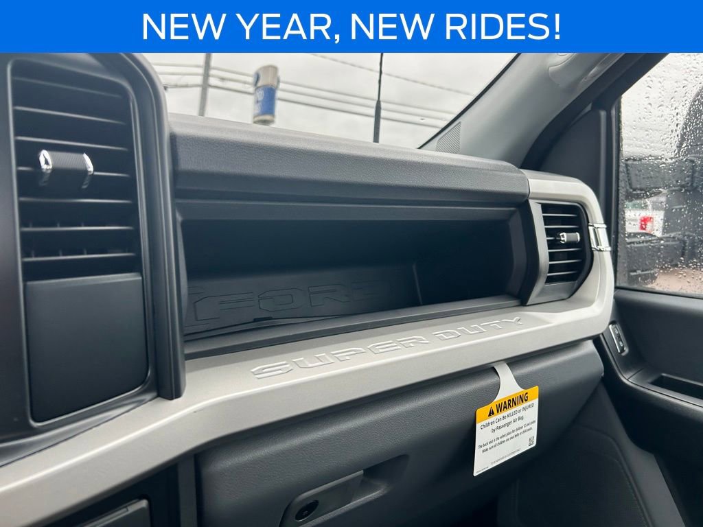 New 2026 Ford F250 XL w/ XL Chrome Package image 29