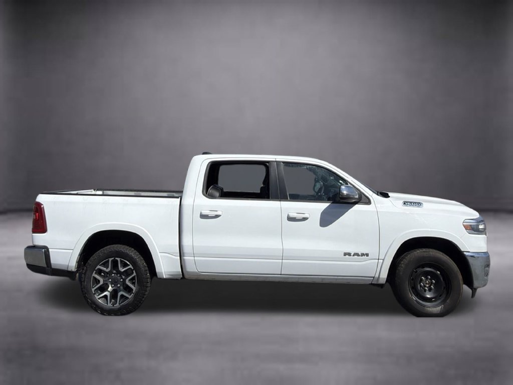 Used 2025 RAM 1500 Laramie AWD/4WD image 3