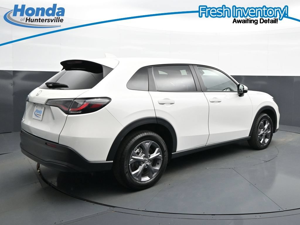 Certified 2026 Honda HR-V LX image 10