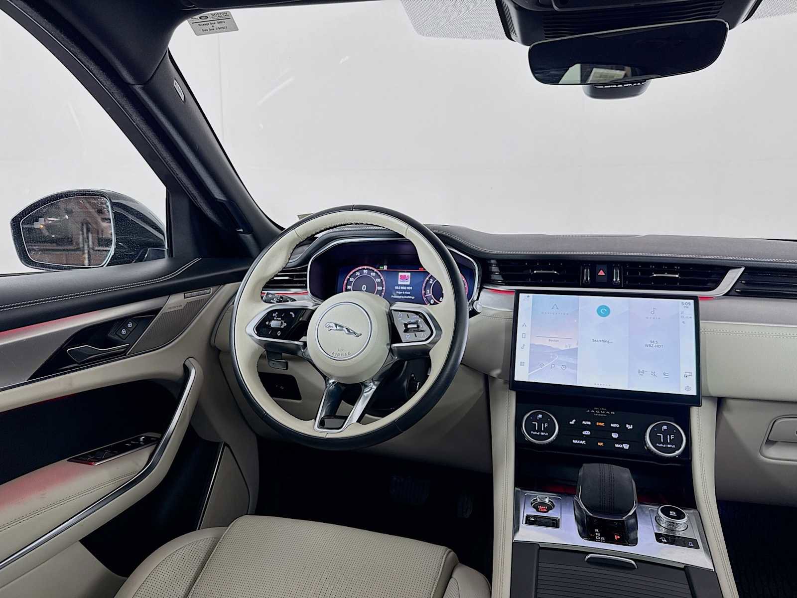 Used 2024 Jaguar F-PACE R-Dynamic S image 23