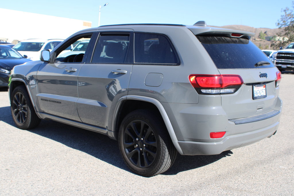 Used 2020 Jeep Grand Cherokee Altitude RWD image 6