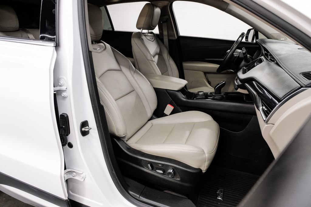 Used 2021 Cadillac XT4 Premium Luxury image 39