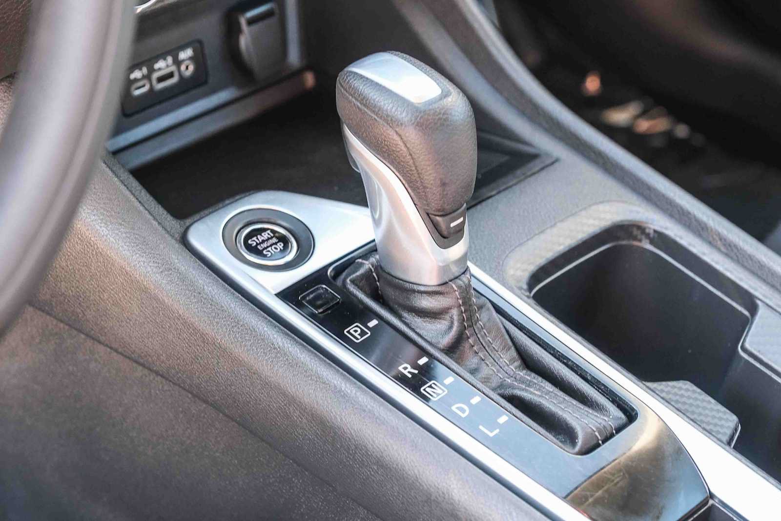 Used 2024 Nissan Sentra SV FWD image 20