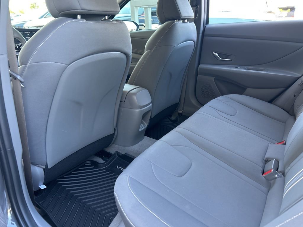 Used 2025 Hyundai Elantra Sport image 26