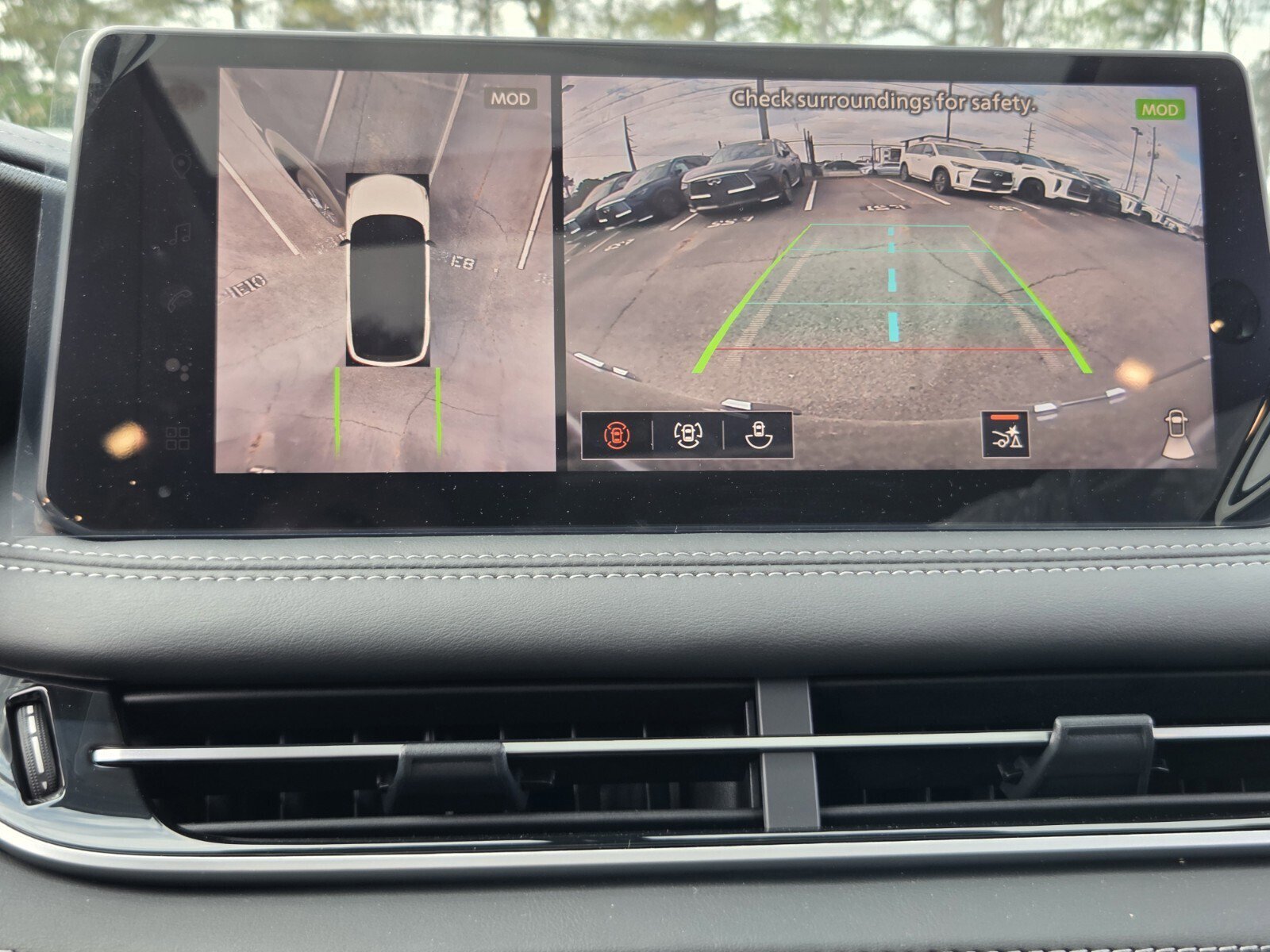 New 2026 INFINITI QX60 Luxe w/ Cargo Package image 17