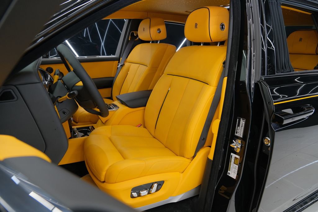 Used 2026 Rolls-Royce Phantom Sedan RWD image 24