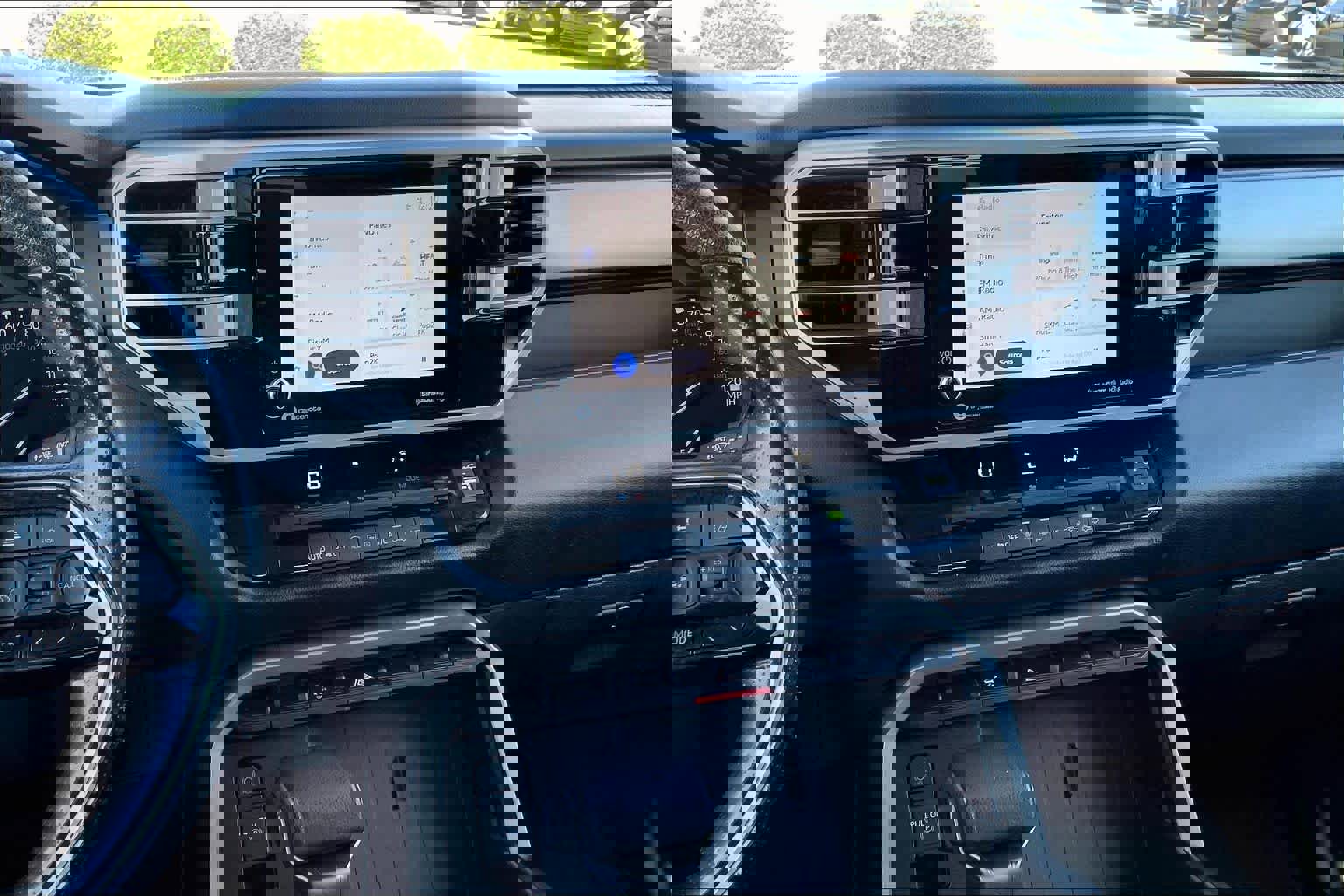 Used 2023 Toyota Tundra SR5 w/ SR5 Convenience Package image 7