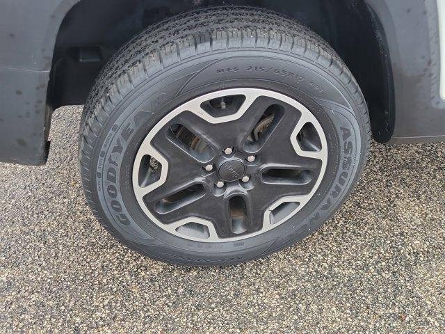 Used 2017 Jeep Renegade Trailhawk image 5