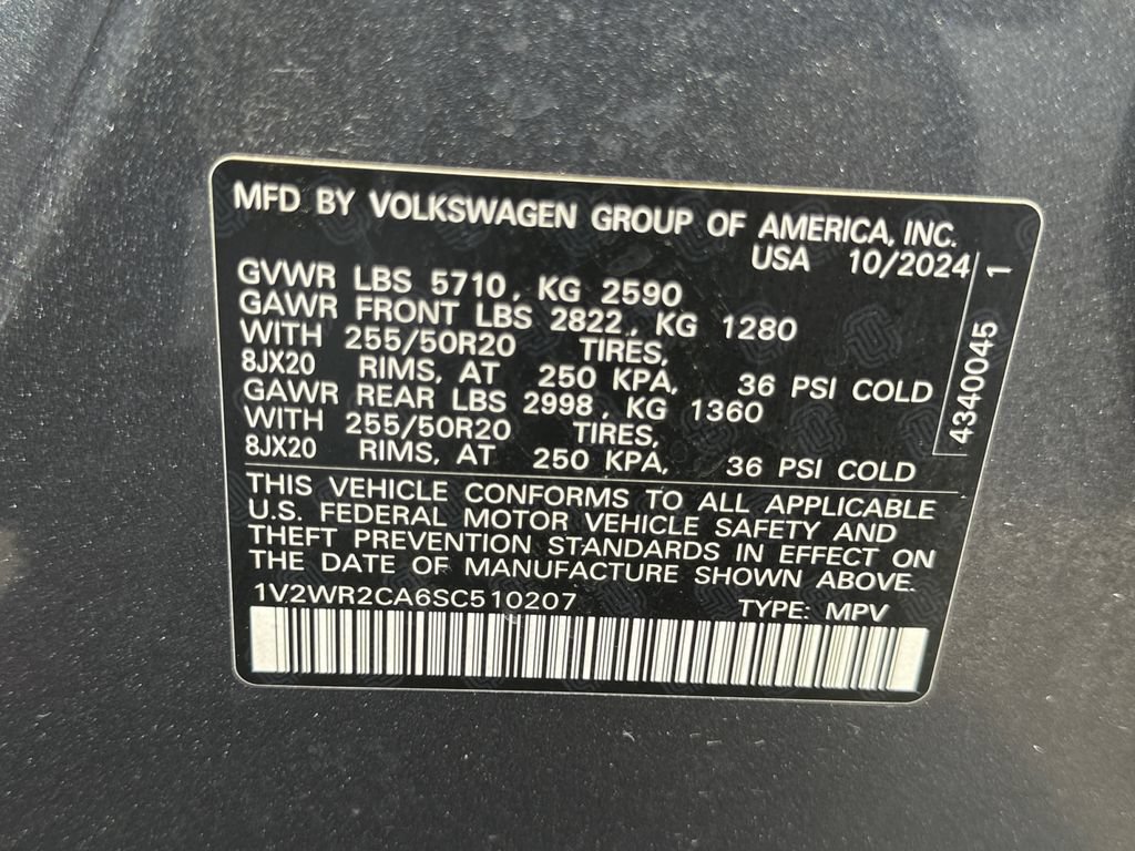 Used 2025 Volkswagen Atlas SE FWD image 27