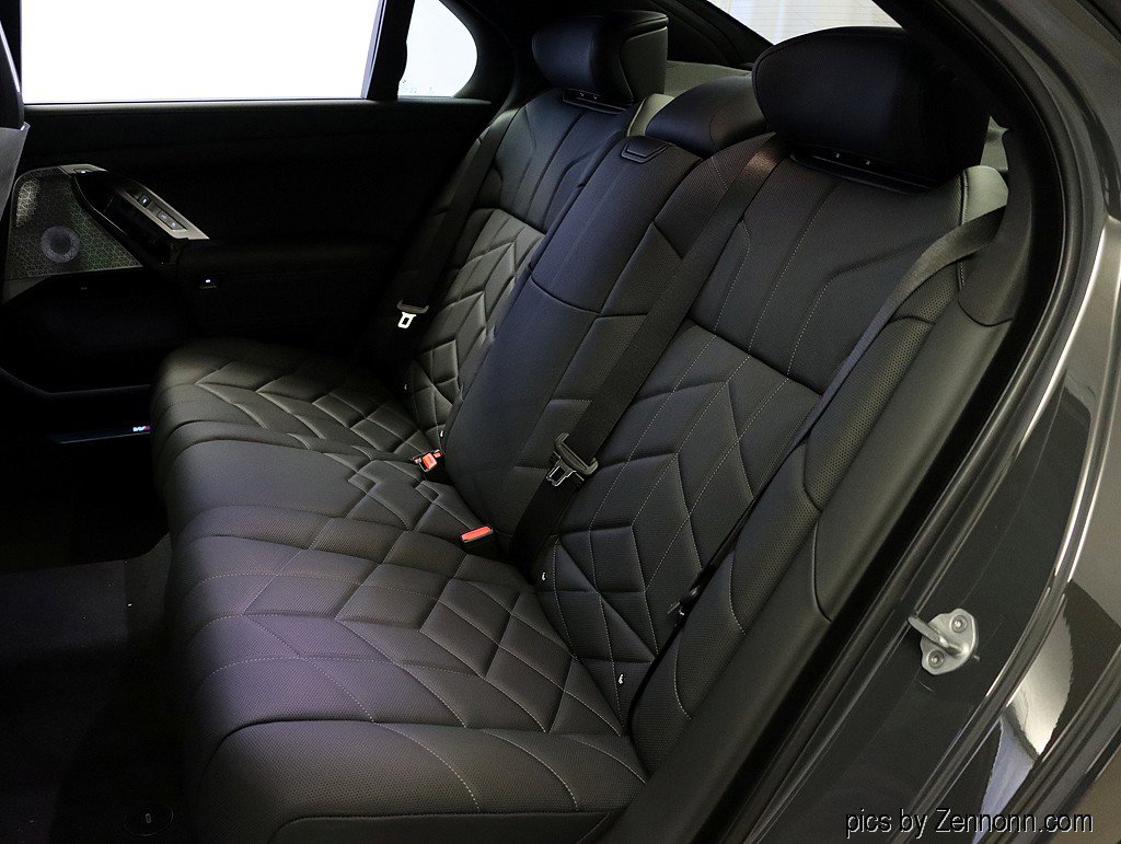 Used 2026 BMW i7 xDrive60 w/ Executive Package image 13