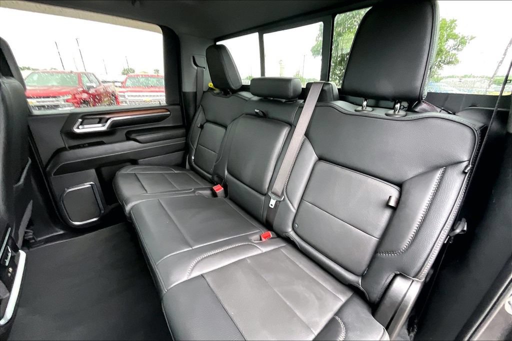 Used 2024 GMC Sierra 3500 Denali w/ Denali Reserve Package AWD/4WD image 19