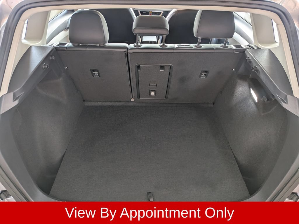 Used 2025 Volkswagen Taos SE AWD/4WD image 7
