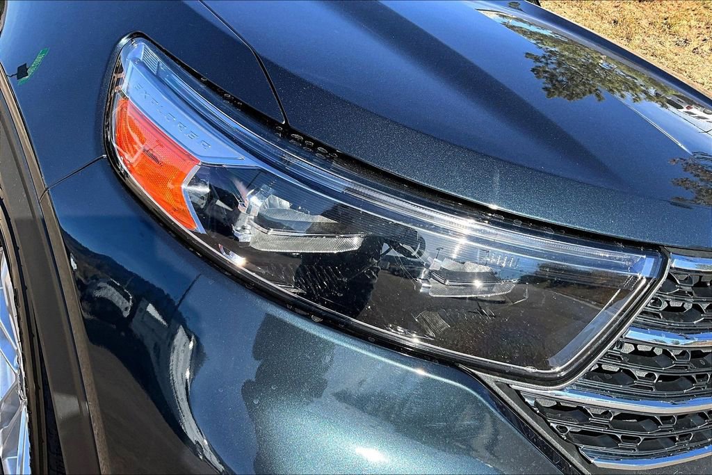 Used 2022 Ford Explorer XLT w/ Equipment Group 202A image 26