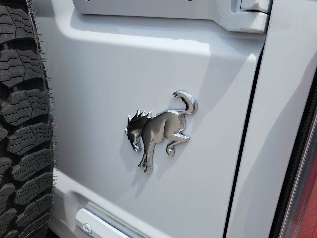 New 2026 Ford Bronco Outer Banks w/ Sasquatch Package AWD/4WD image 7