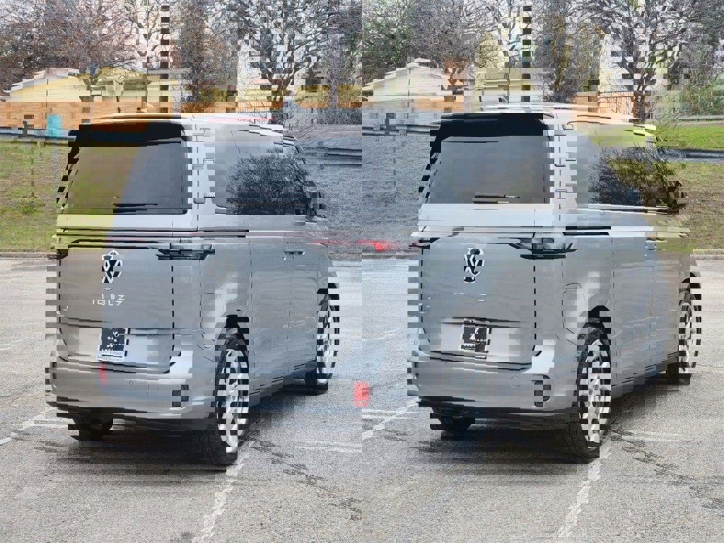New 2025 Volkswagen ID. Buzz Pro S image 7