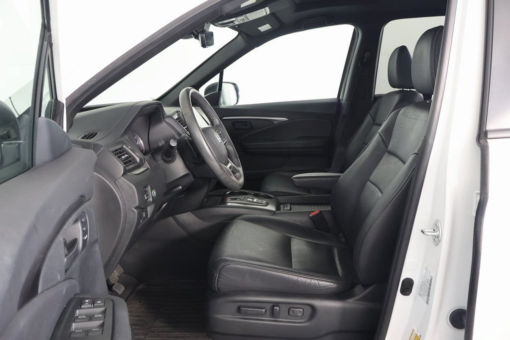 Used 2023 Honda Passport EX-L image 10