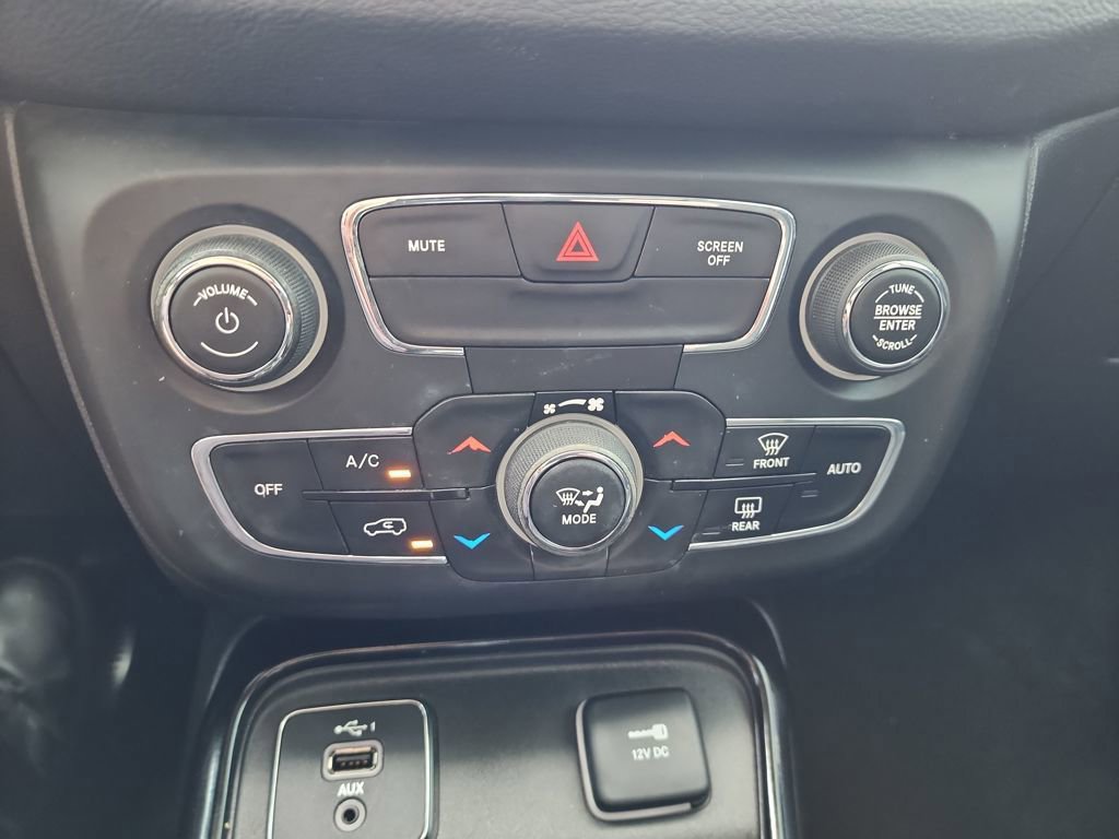 Used 2020 Jeep Compass Latitude image 27