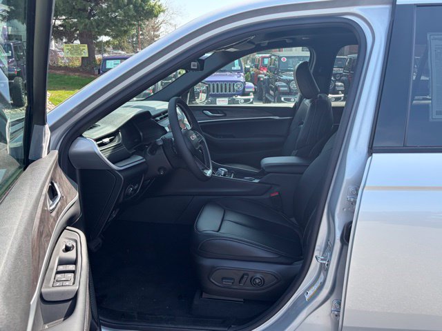 New 2026 Jeep Grand Cherokee Limited w/ Luxury Tech Group II AWD/4WD image 16