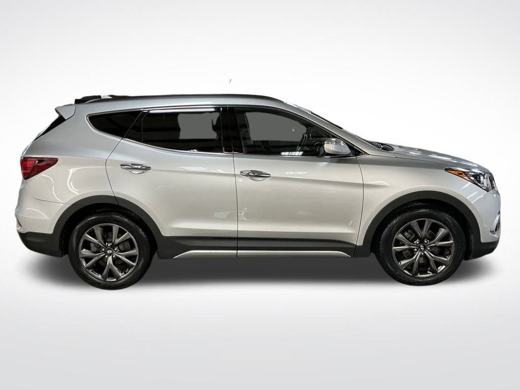 Used 2018 Hyundai Santa Fe Sport w/ Cargo Package image 7