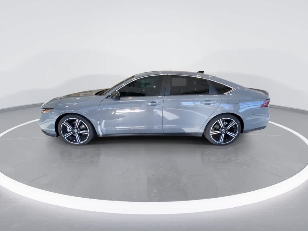 Used 2025 Honda Accord Sport image 5