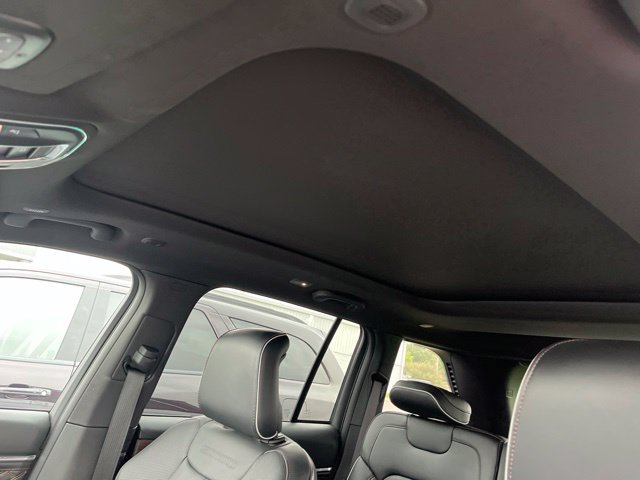Used 2025 Jeep Grand Cherokee Summit AWD/4WD image 9