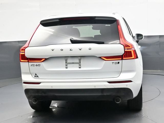 Used 2020 Volvo XC60 T5 Momentum w/ Protection Package image 4