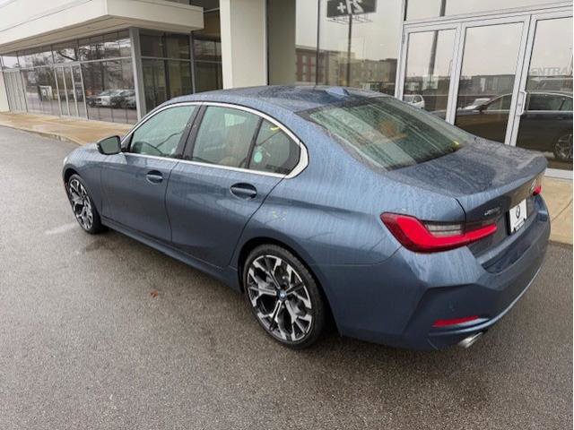 Used 2025 BMW 330i xDrive 330i xDrive Sedan w/ Premium Package image 2