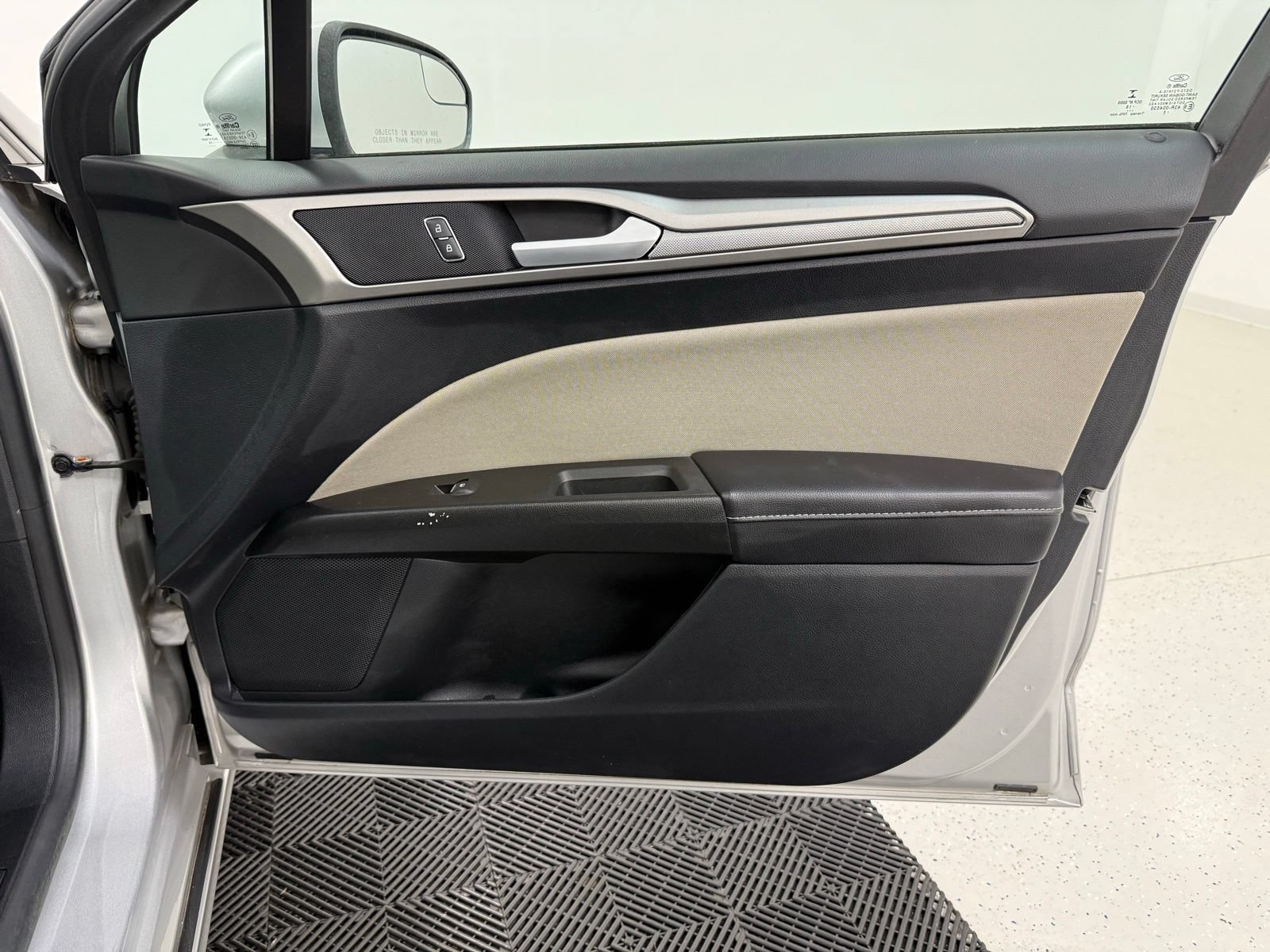 Used 2018 Ford Fusion S FWD image 30