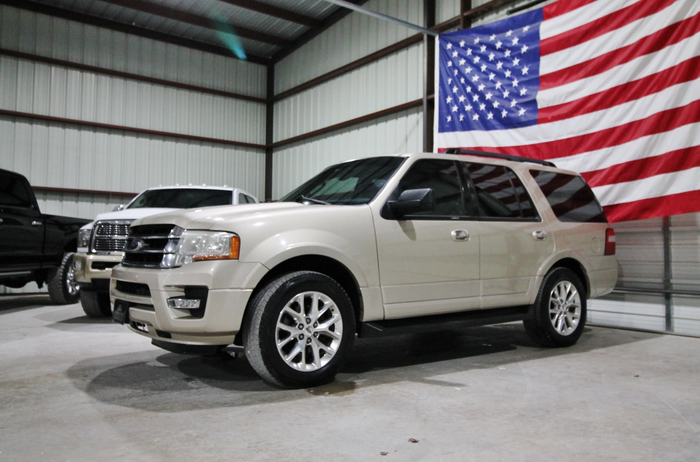 Used 2017 Ford Expedition XLT w/ Equipment Group 202A