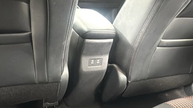 Certified 2025 Nissan Kicks SR image 35