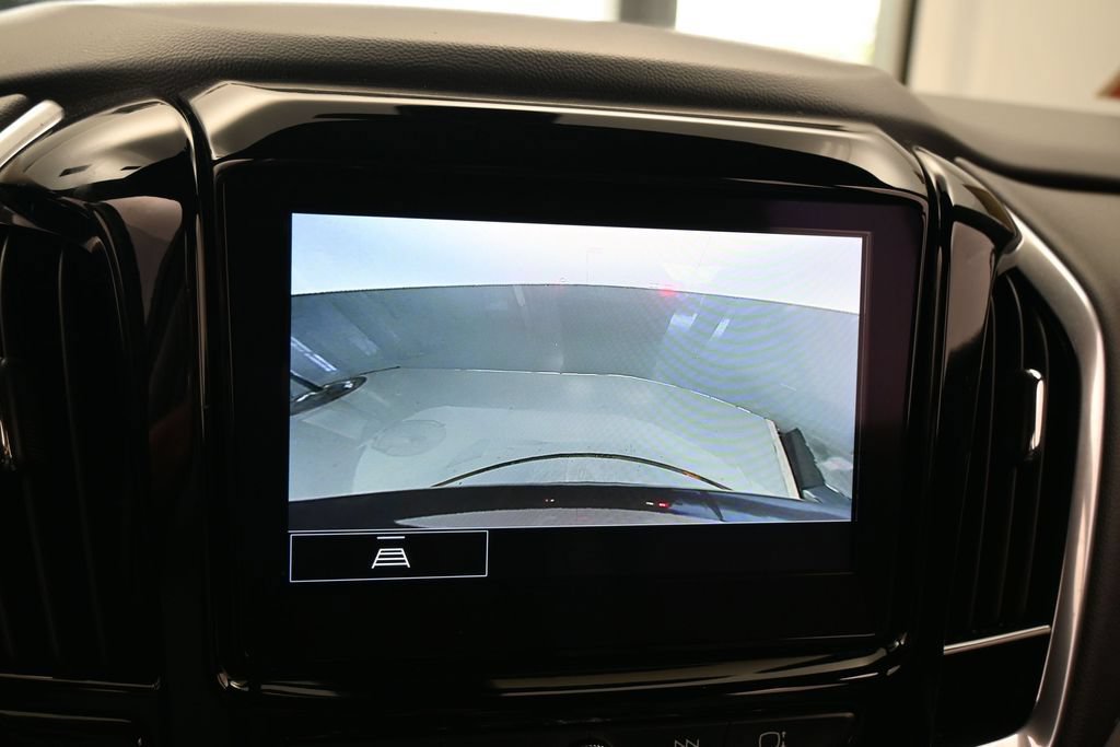 Used 2022 Chevrolet Traverse LT w/ LPO, Floor Liner Package FWD image 23