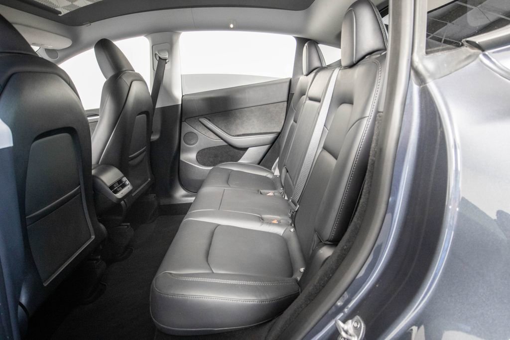 Used 2023 Tesla Model Y Long Range image 10