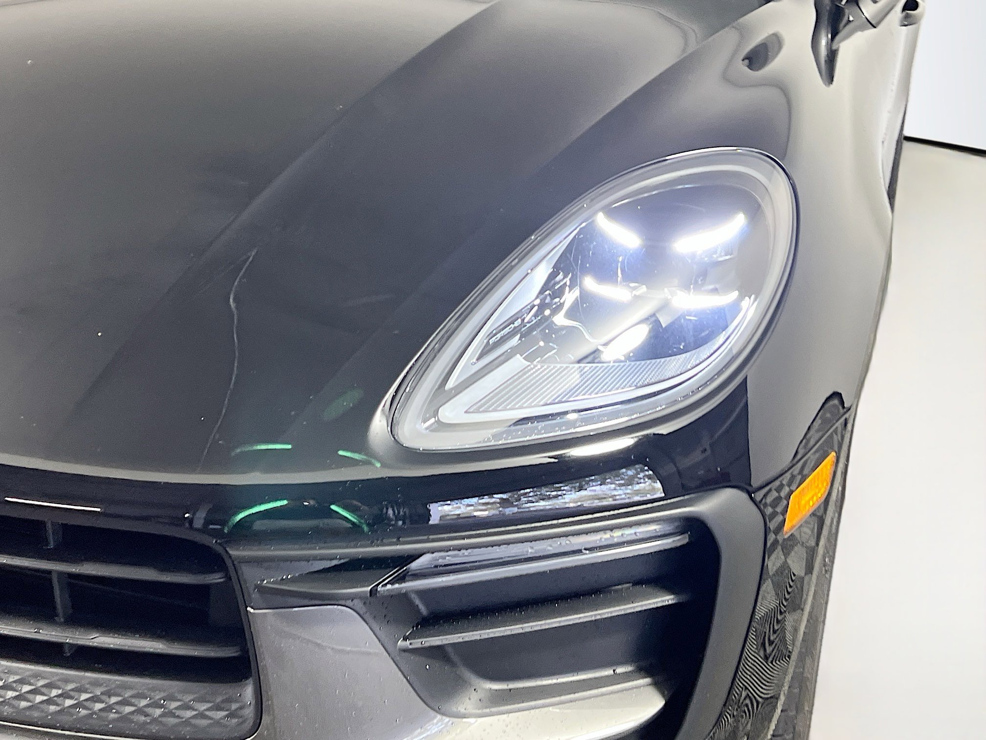 Used 2025 Porsche Macan Turbo image 12