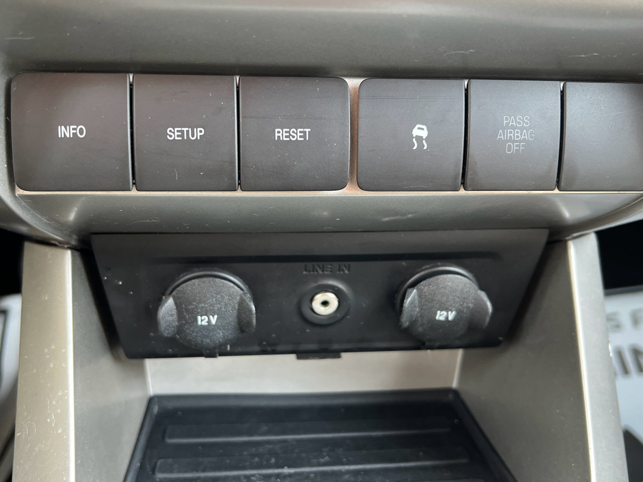 Used 2010 Ford Focus SE image 22