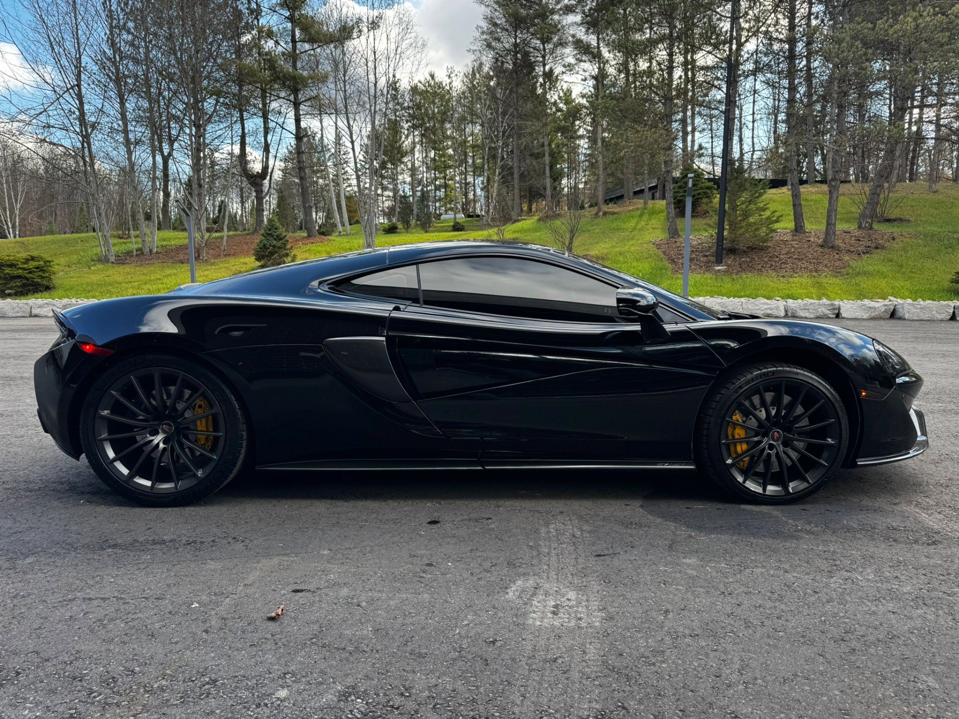 Used 2017 McLaren 570S image 19