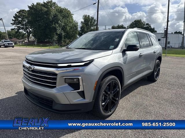 New 2026 Chevrolet Traverse LT w/ Driver Confidence Package FWD image 1