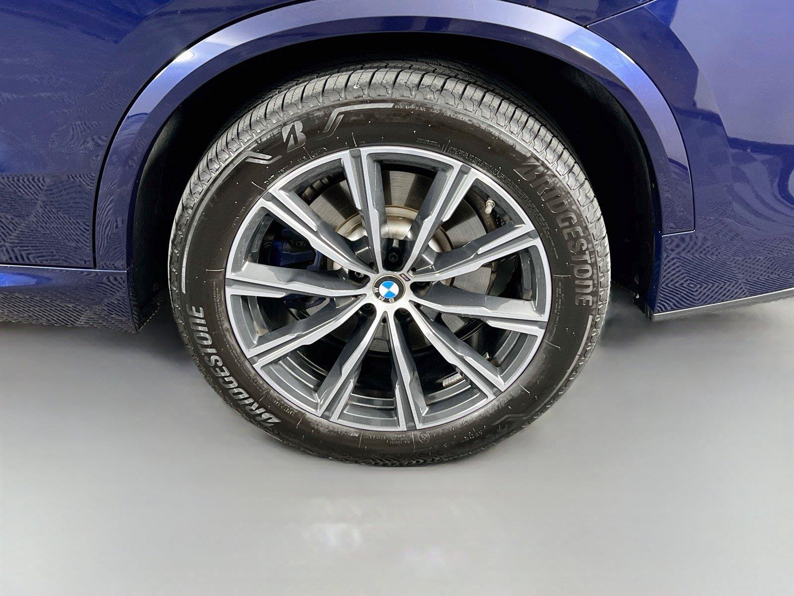 Used 2025 BMW X5 M60i AWD/4WD image 31